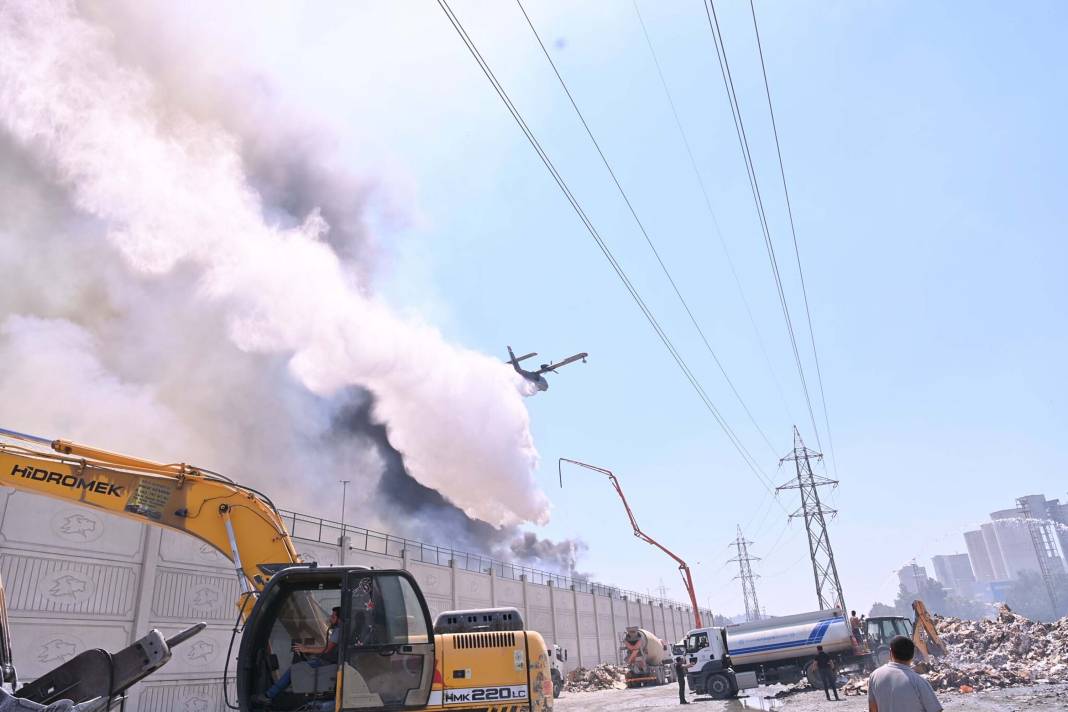 Aydın’da 5 gündür süren fabrika yangın kısmen kontrol altına alındı 11